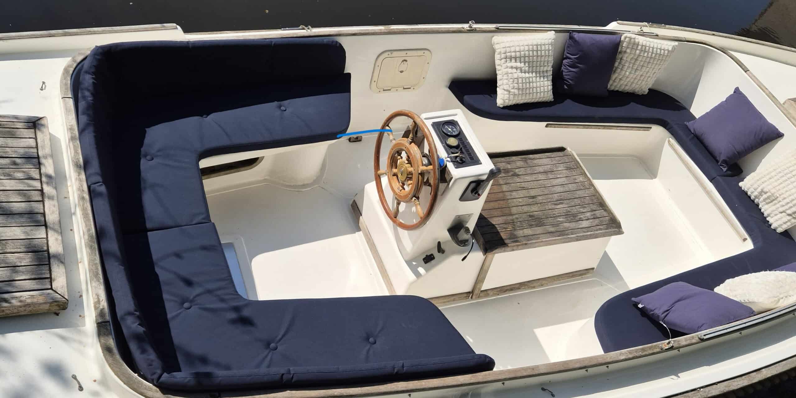 Makma blauwe bekleding Makma interieur
